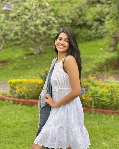 ananthika-sanilkumar-photoshoot-gallery-images-27