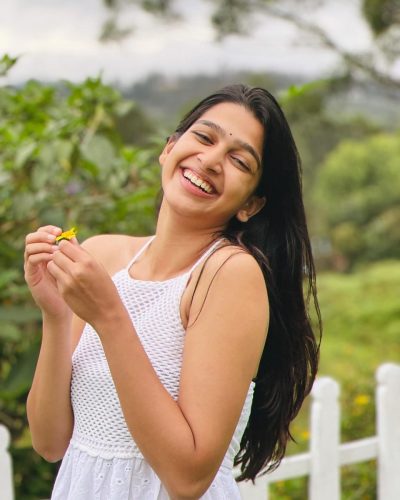 ananthika-sanilkumar-photoshoot-gallery-images-32